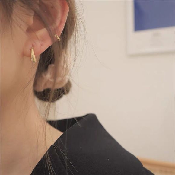 18K Thick Gold Plated Teardrop Hoops Earrings - Picture 4 of 8